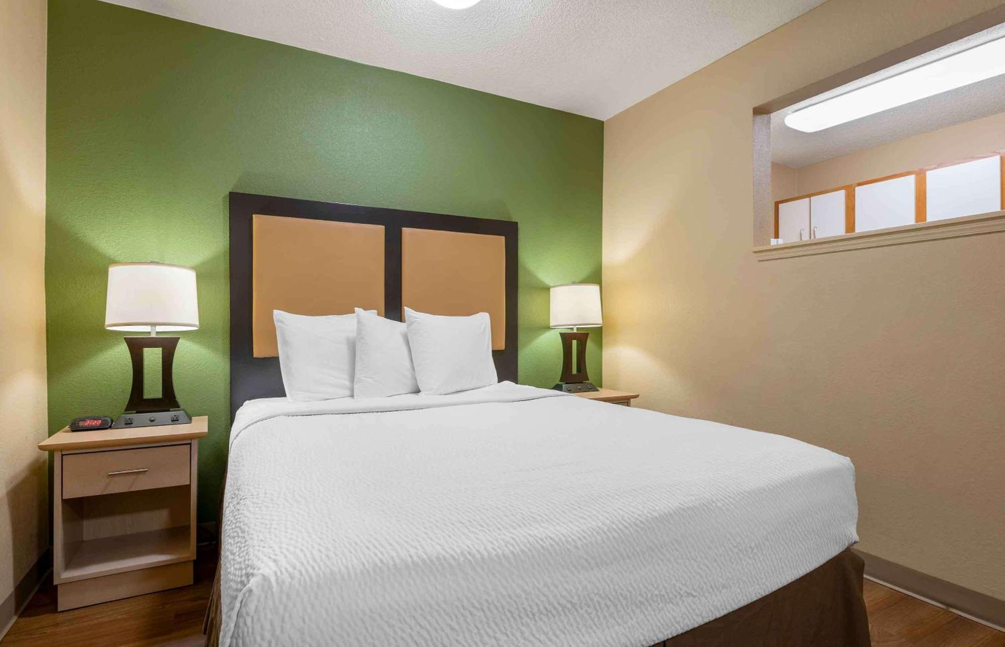 Extended Stay America Suites - Arlington - Six Flags Zewnętrze zdjęcie