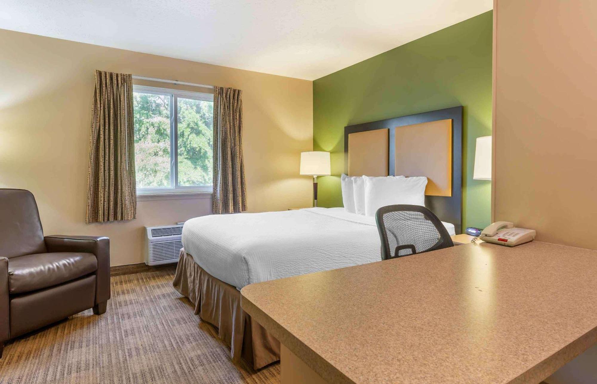 Extended Stay America Suites - Arlington - Six Flags Zewnętrze zdjęcie